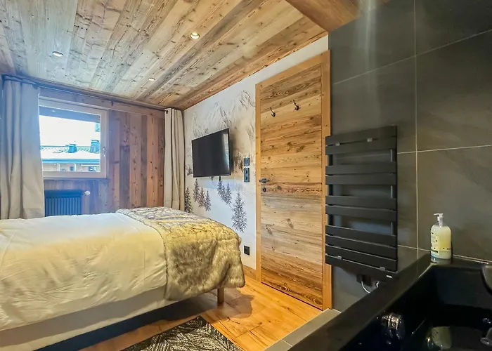 My Way Village 5 Rues Parking