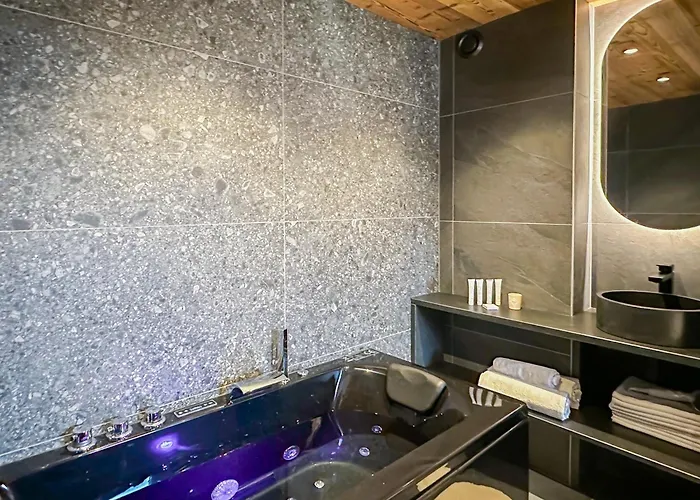 My Way Village 5 Rues Parking *